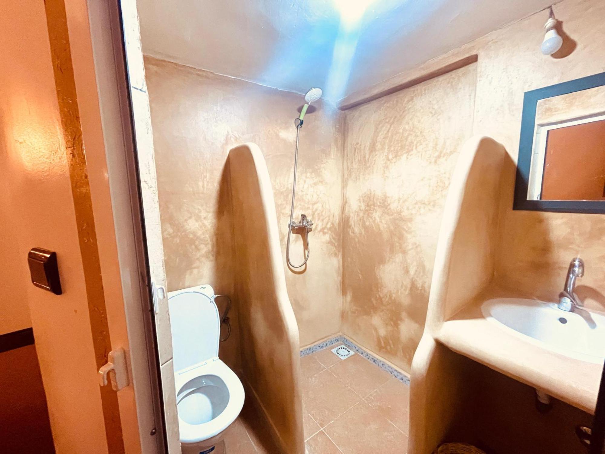 Auberge la belle vue dades Akhendachou n'Ait Ouffi Exterior foto
